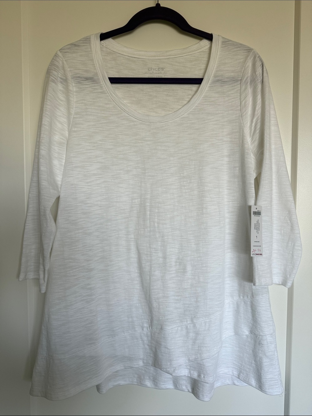 Chico's White Scoop Neck Long Sleeve Tee